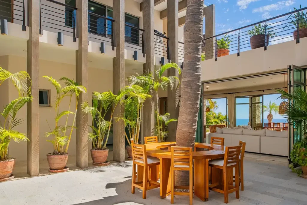 Casa Kokomo tropical gardens