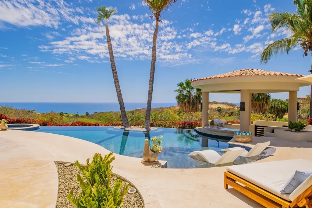 Casa Kokomo pool and palapa